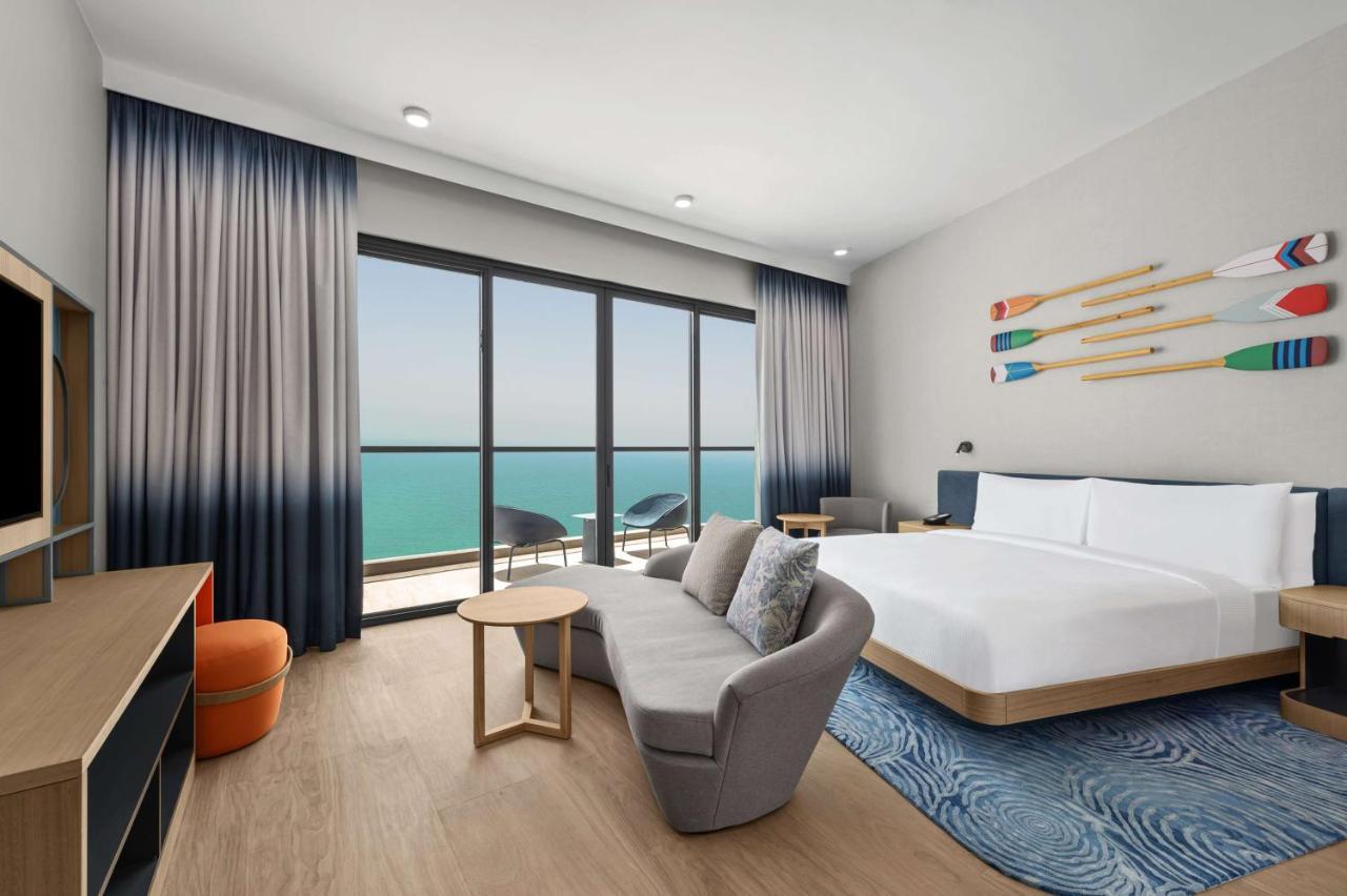 Hampton рас эль хайма. Hampton by Hilton Marjan Island 4. Рас Аль Хайма Hampton by Hilton Marjan Island. Hampton by Hilton рас-Эль-Хайма. Hampton by Hilton Marjan Island 4* рас-Эль-Хайм.